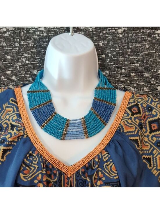 Jewelry - Vibrant Turquoise Beaded Necklace